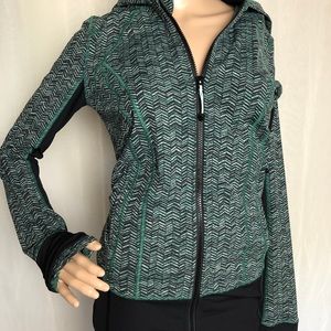 Lululemon jacket/hoodie size 6